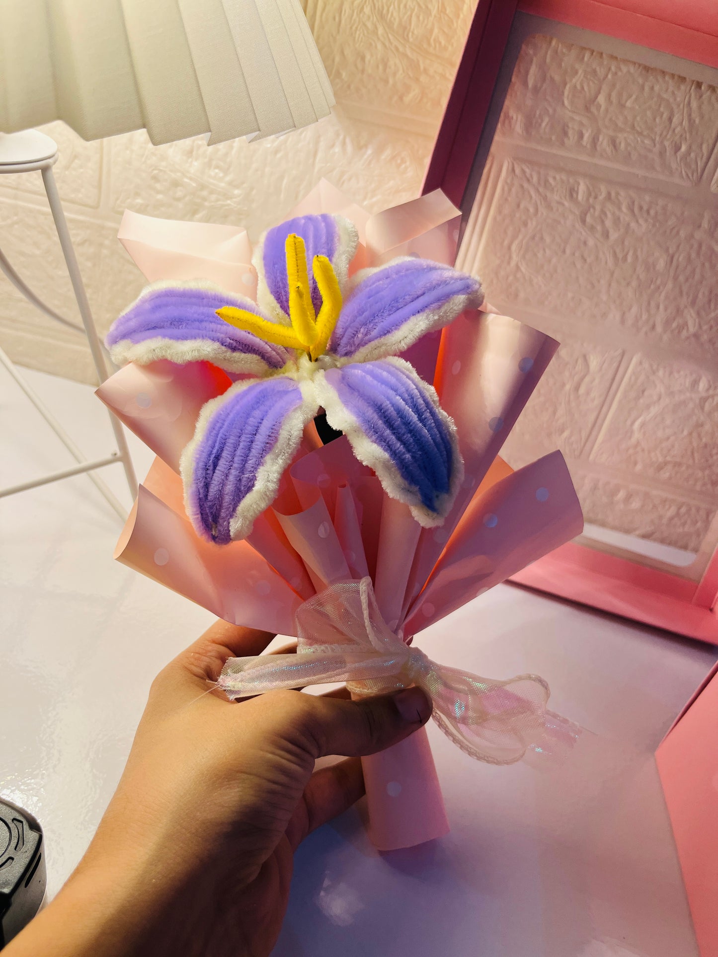 LILY PIPE CLEANER BOUQUET