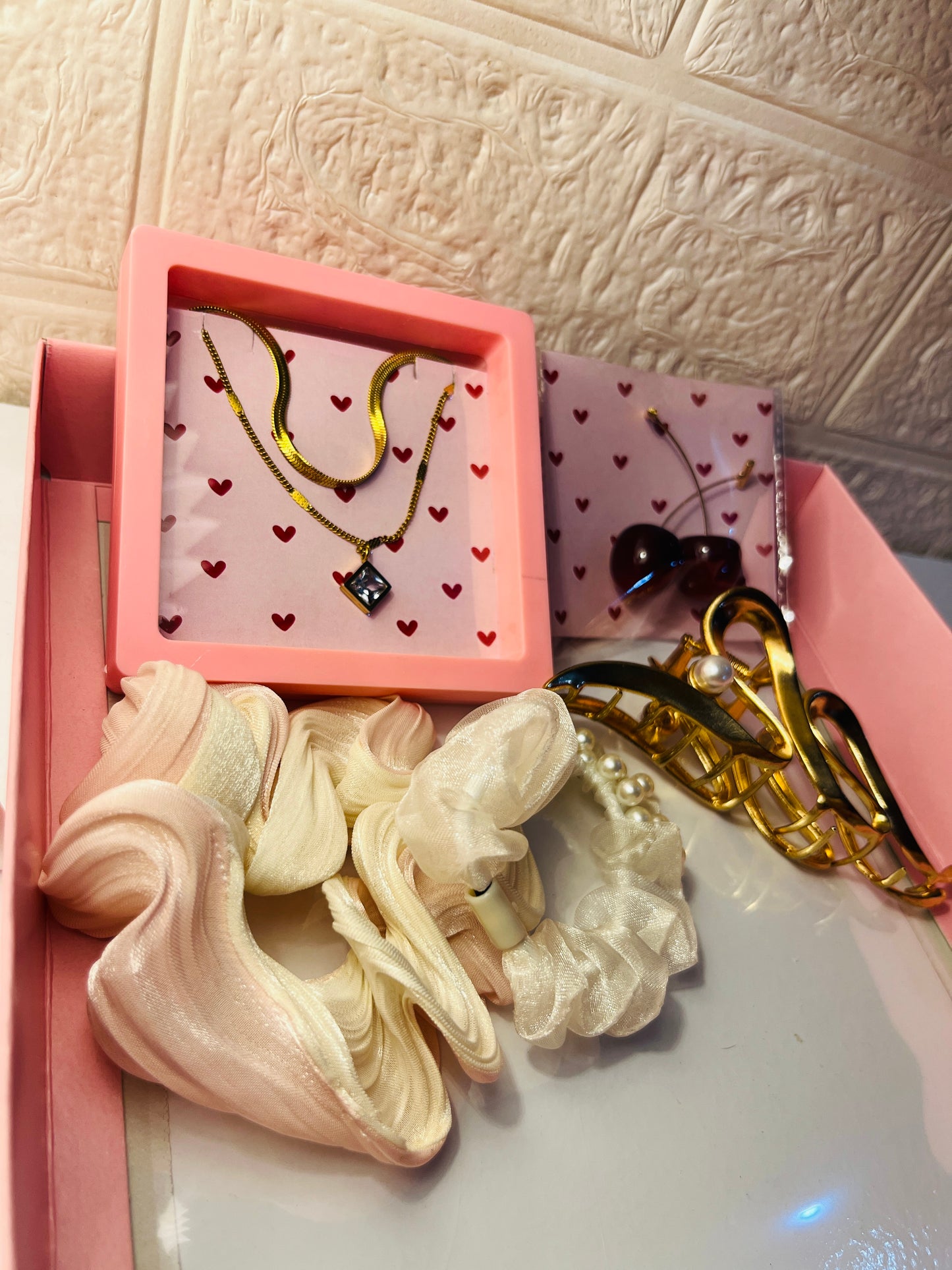 HEER MINI HAMPER BOX
