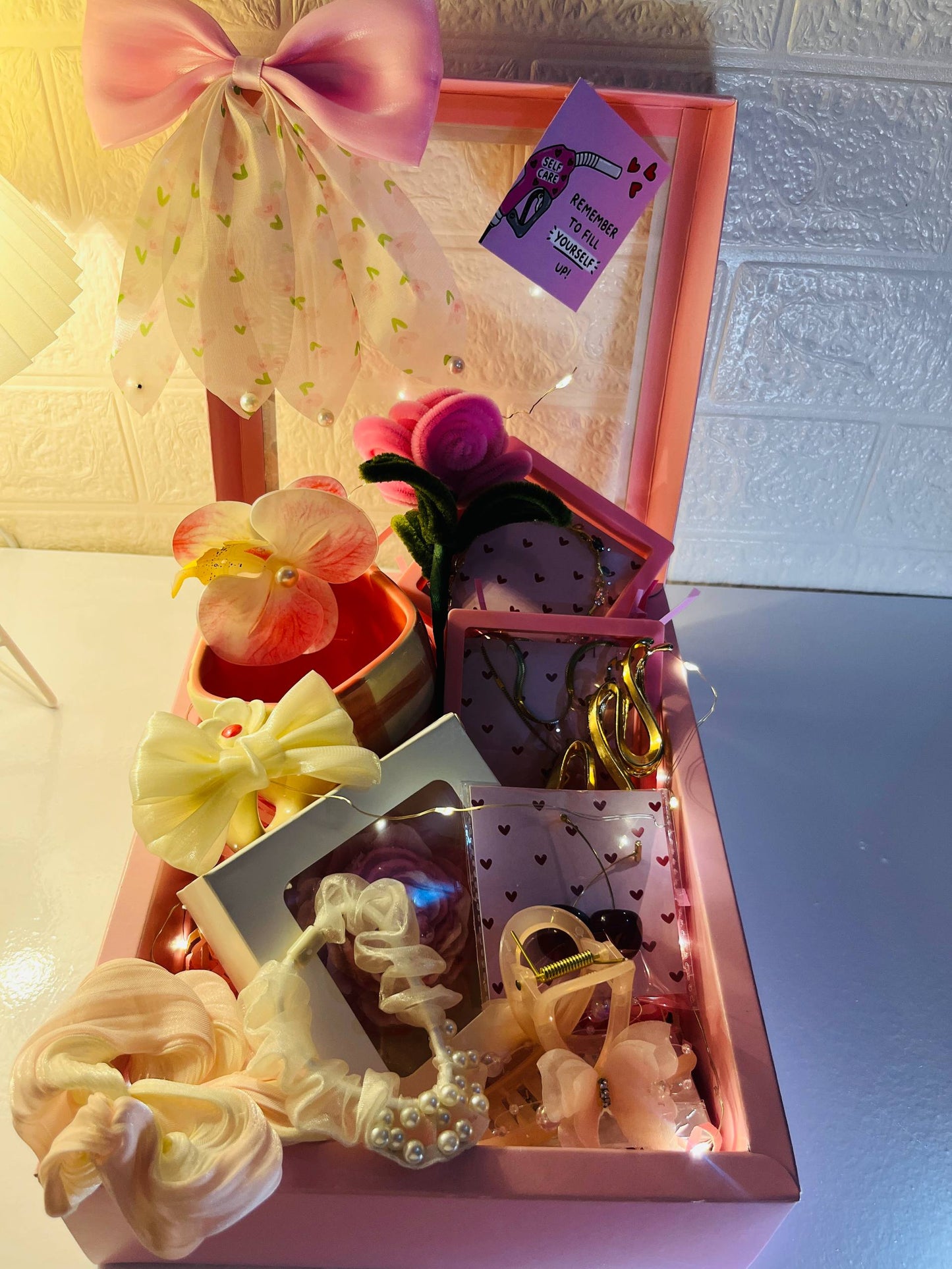 HEER LUXE HAMPER