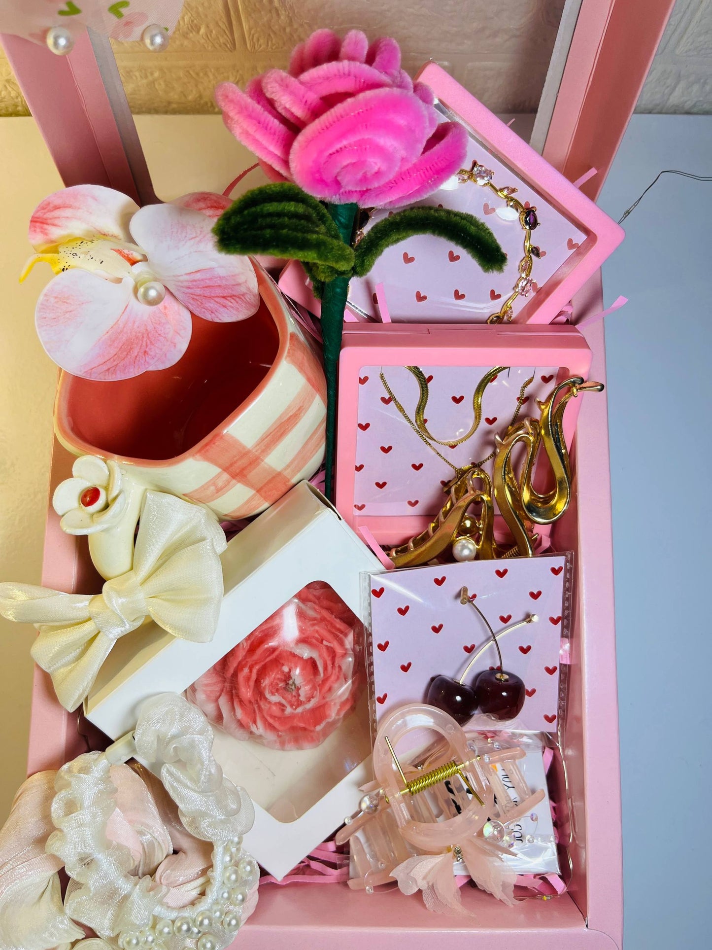 HEER LUXE HAMPER
